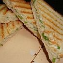 Toast s cibuľovou plnkou