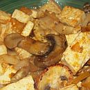 Paprikové tofu na hríboch